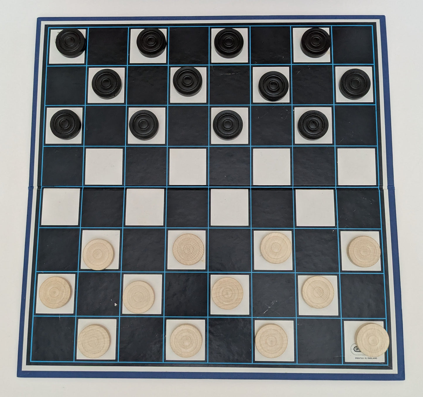 Bring Back Family Game Nights with the Iconic Draughts (1990) by Spear’s Games