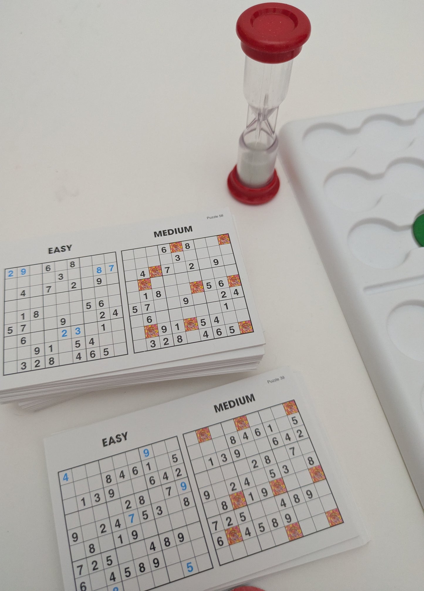 Bring the famous puzzle to life with Carol Vorderman’s Sudoku (2005) and test your brain in every round.