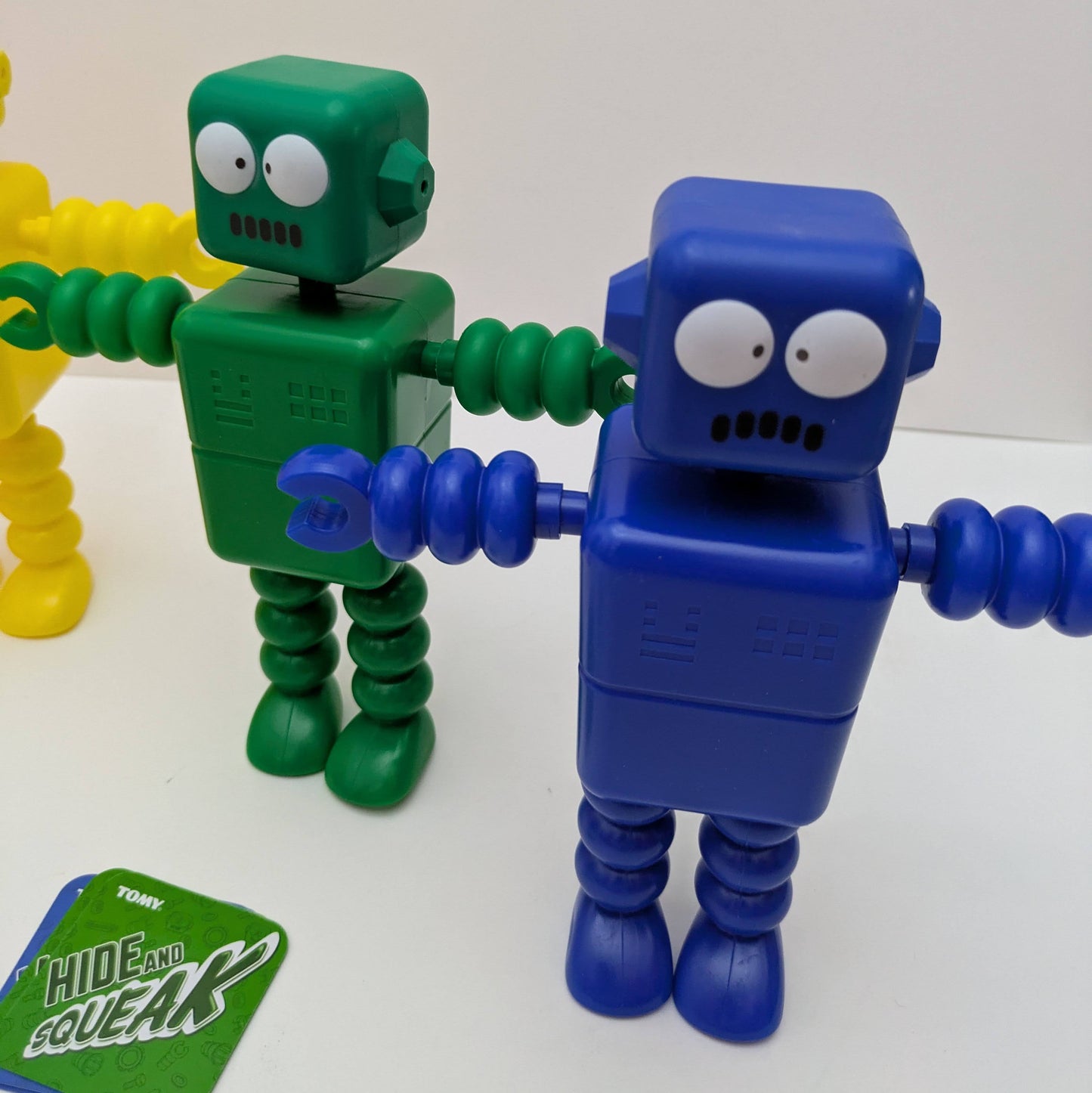 Build your robot, follow the clues and race to win in Hide and Squeak (2024)!