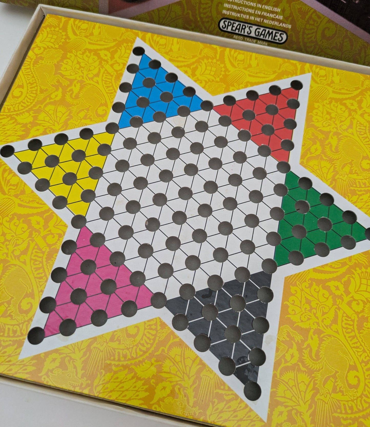 Chinese Checkers (1982) – Spears’ Classic Star-Shaped Family Favourite