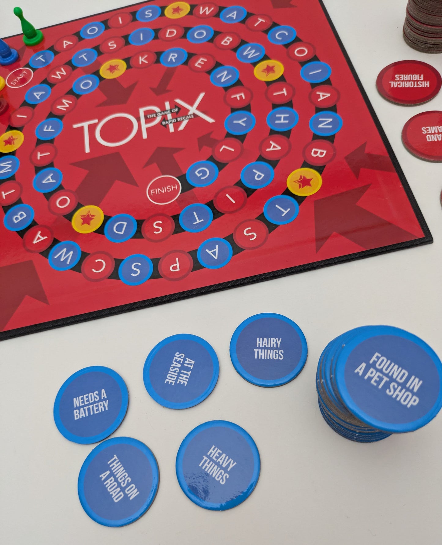 Colourful topic tiles that make every game unique in Topix (2020)
