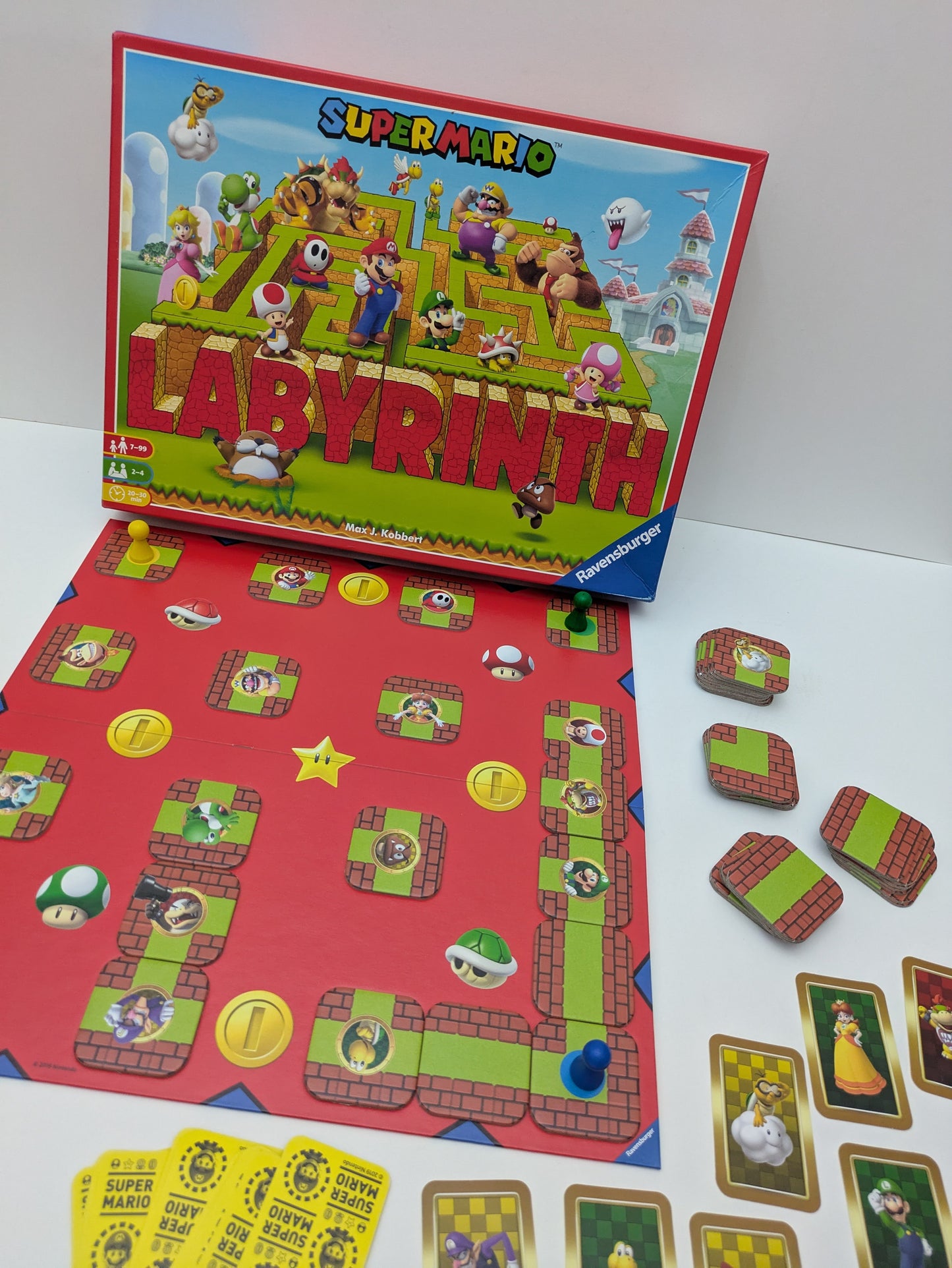 Every move changes the board in Super Mario Labyrinth (2019)!