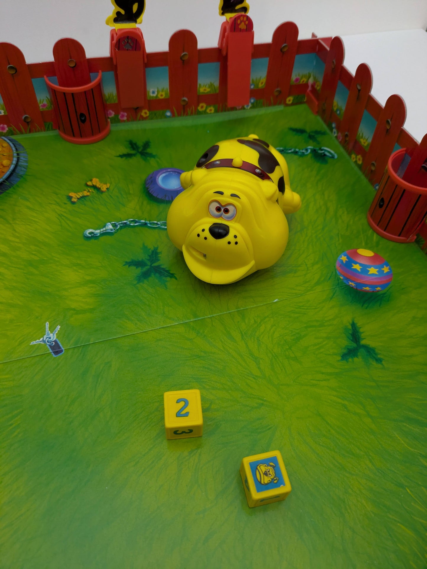 Fraidy Cats (1995) — A Fast and Funny Family Game Full of Mischief