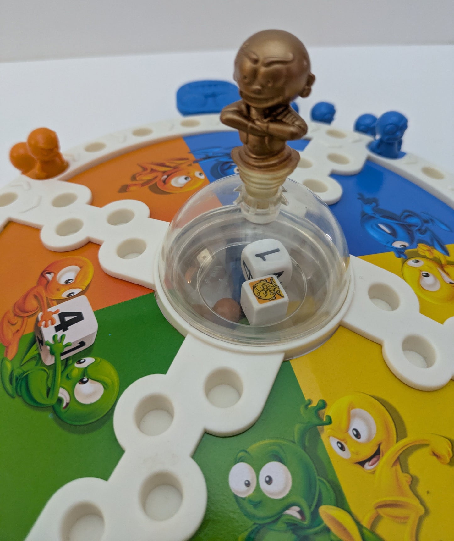 Frustration MB (2007) – The Classic Dice-Slamming Family Game