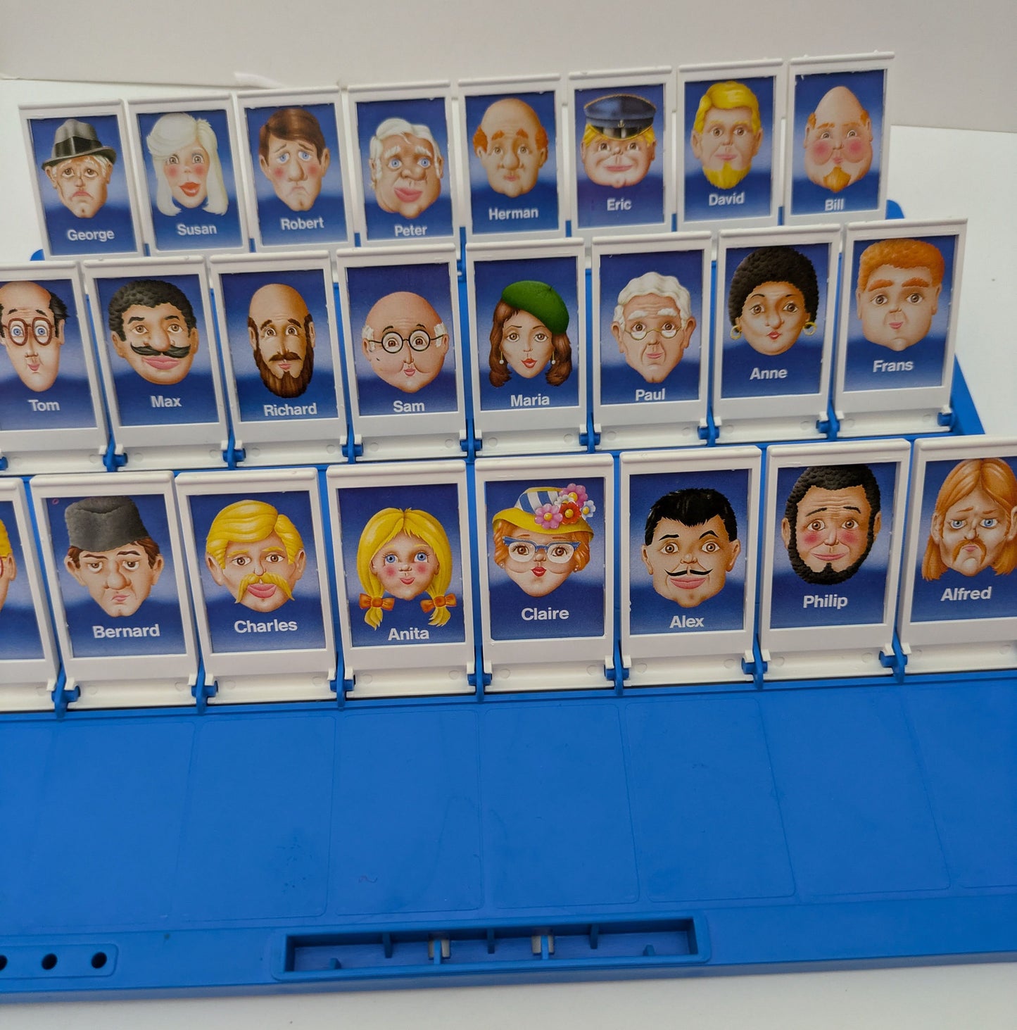 Guess Who (1980) is the classic face-flipping game that’s all about clever questions and quick thinking.