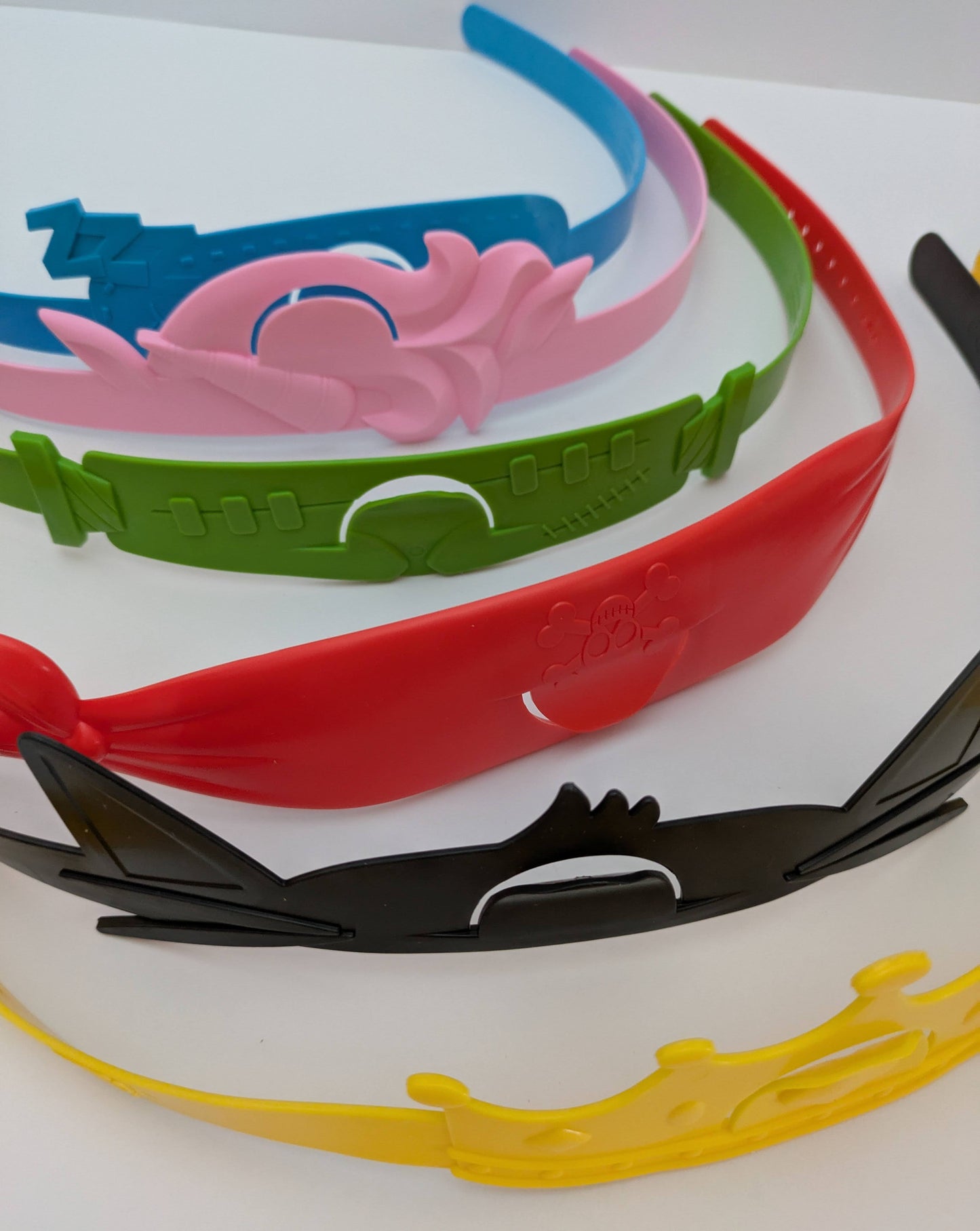 Headbanz – The Classic YesNo Question Game for All Ages