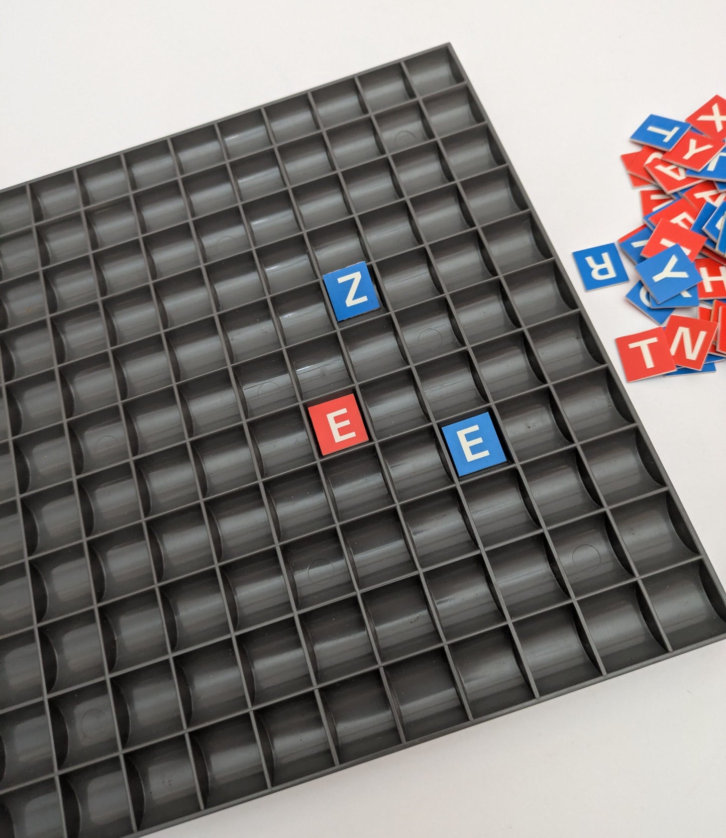 Iago (1984) – Battle head-to-head in this fast-paced crossword challenge.