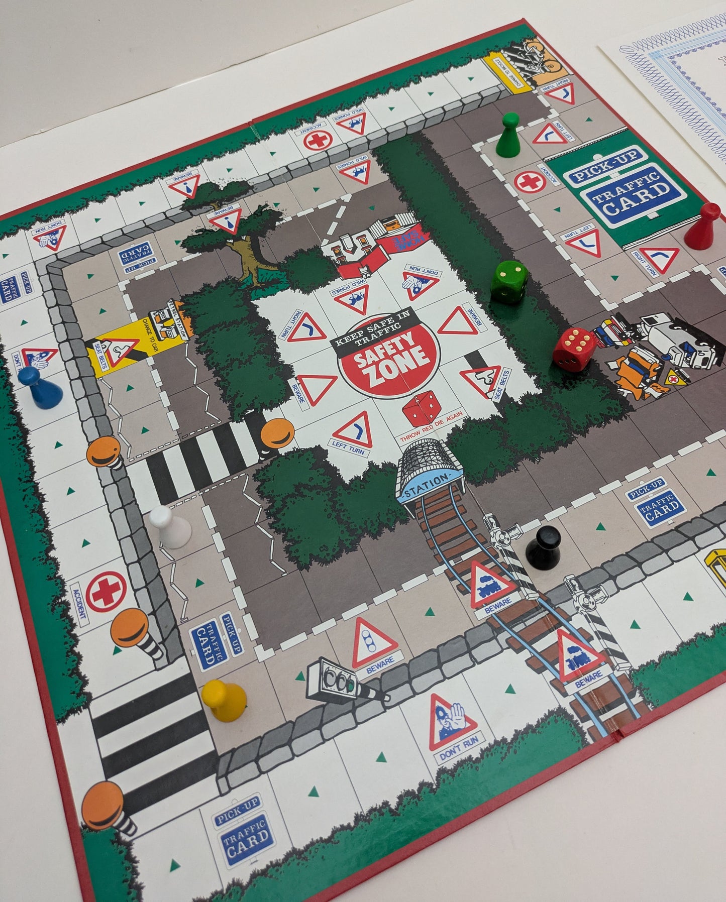 Keep Safe in Traffic (1970s) the vintage road safety board game for families