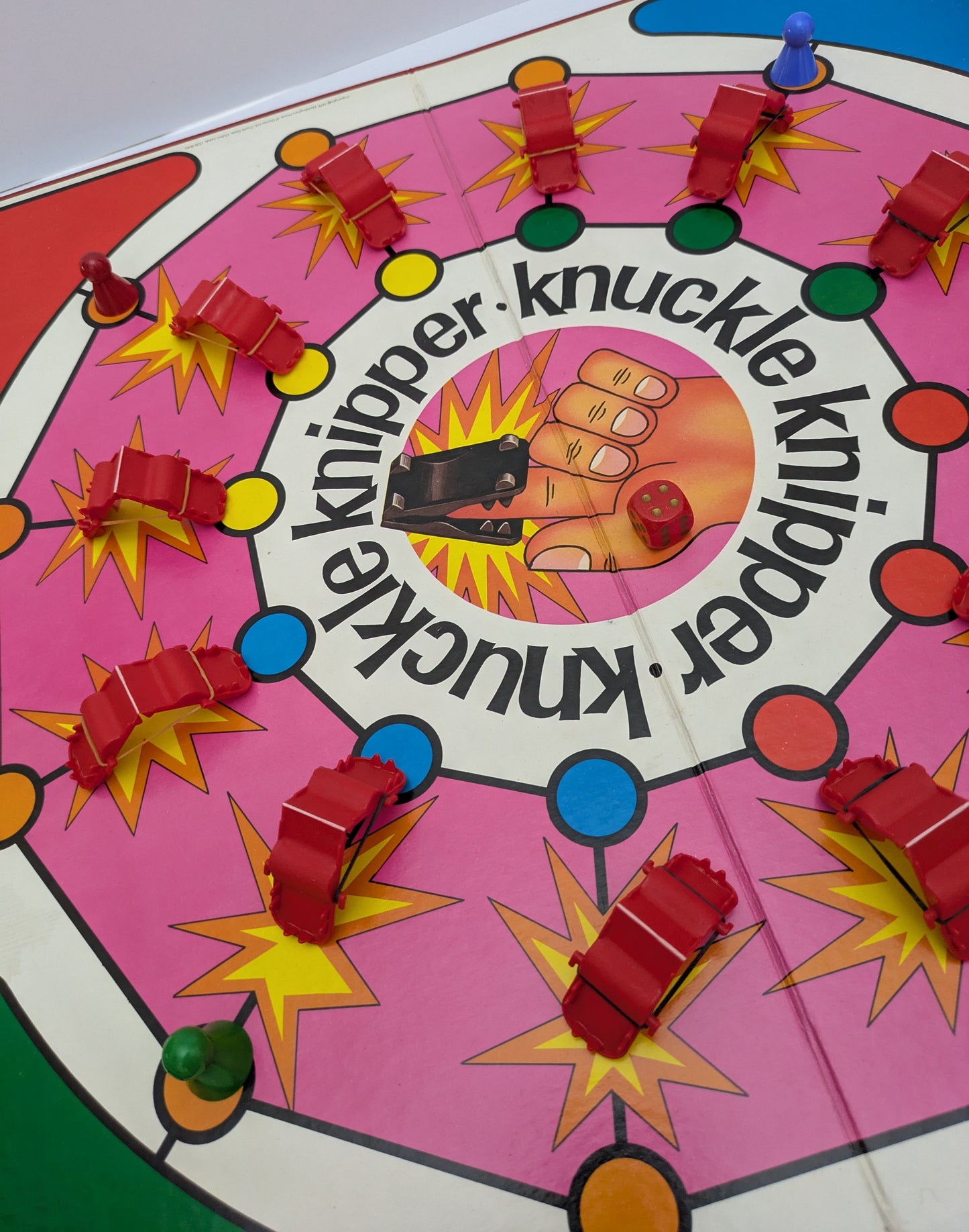 Knuckle Knipper (1979) – A Waddingtons Classic of Fun and Nerve