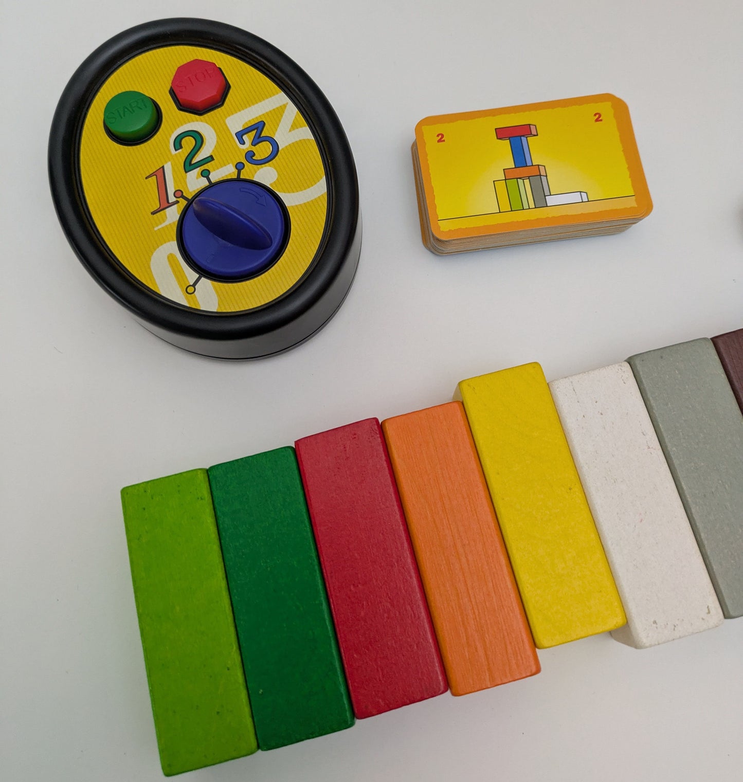 Make 'N' Break (2004) is the fast-paced building game where every second counts.