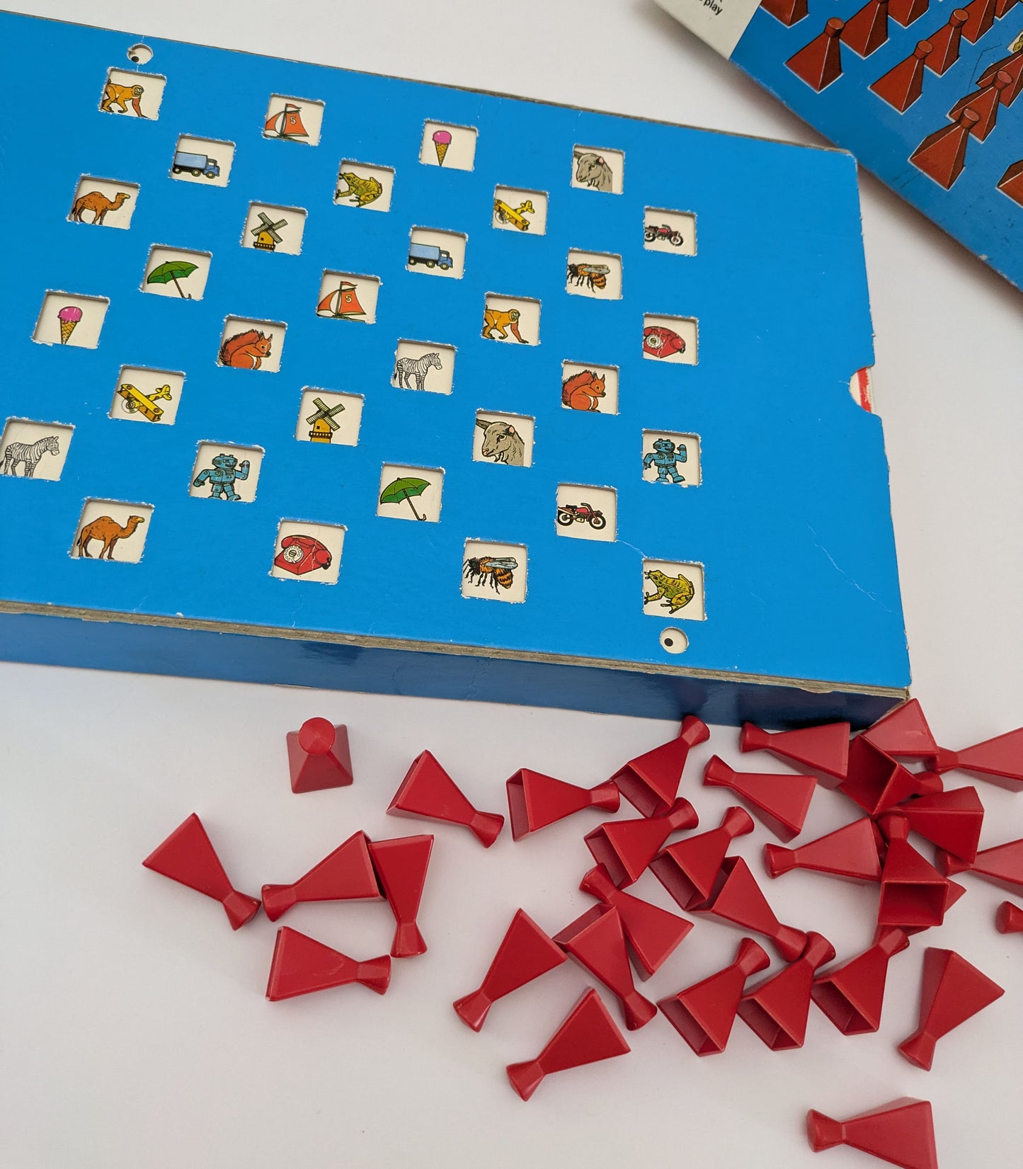 Matching Pairs (1981) is a brilliant memory game that’ll have you racing to remember what’s hiding beneath the board.