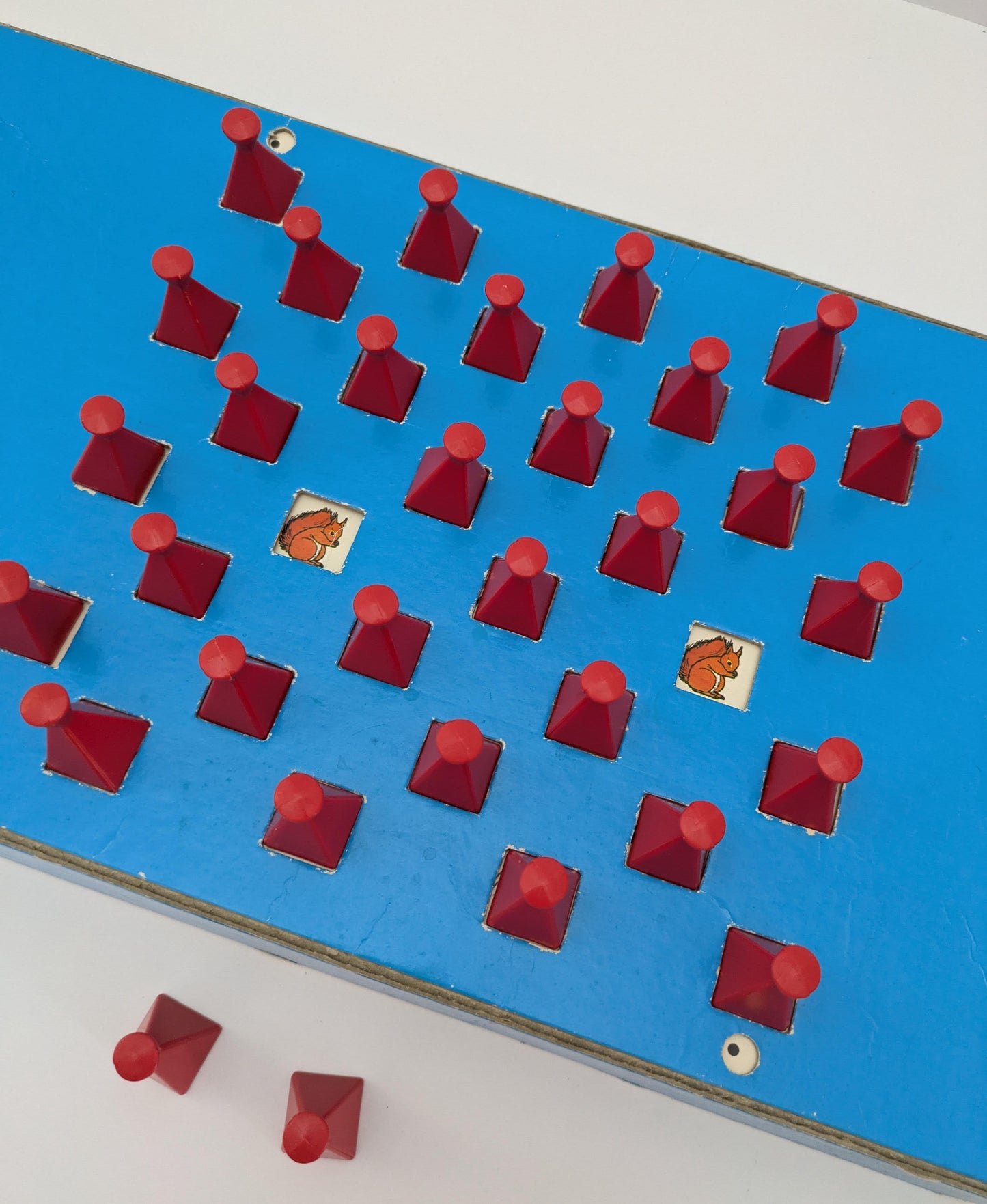 Matching Pairs (1981) is more than a memory game – it’s a full-on brain workout in a vintage box.