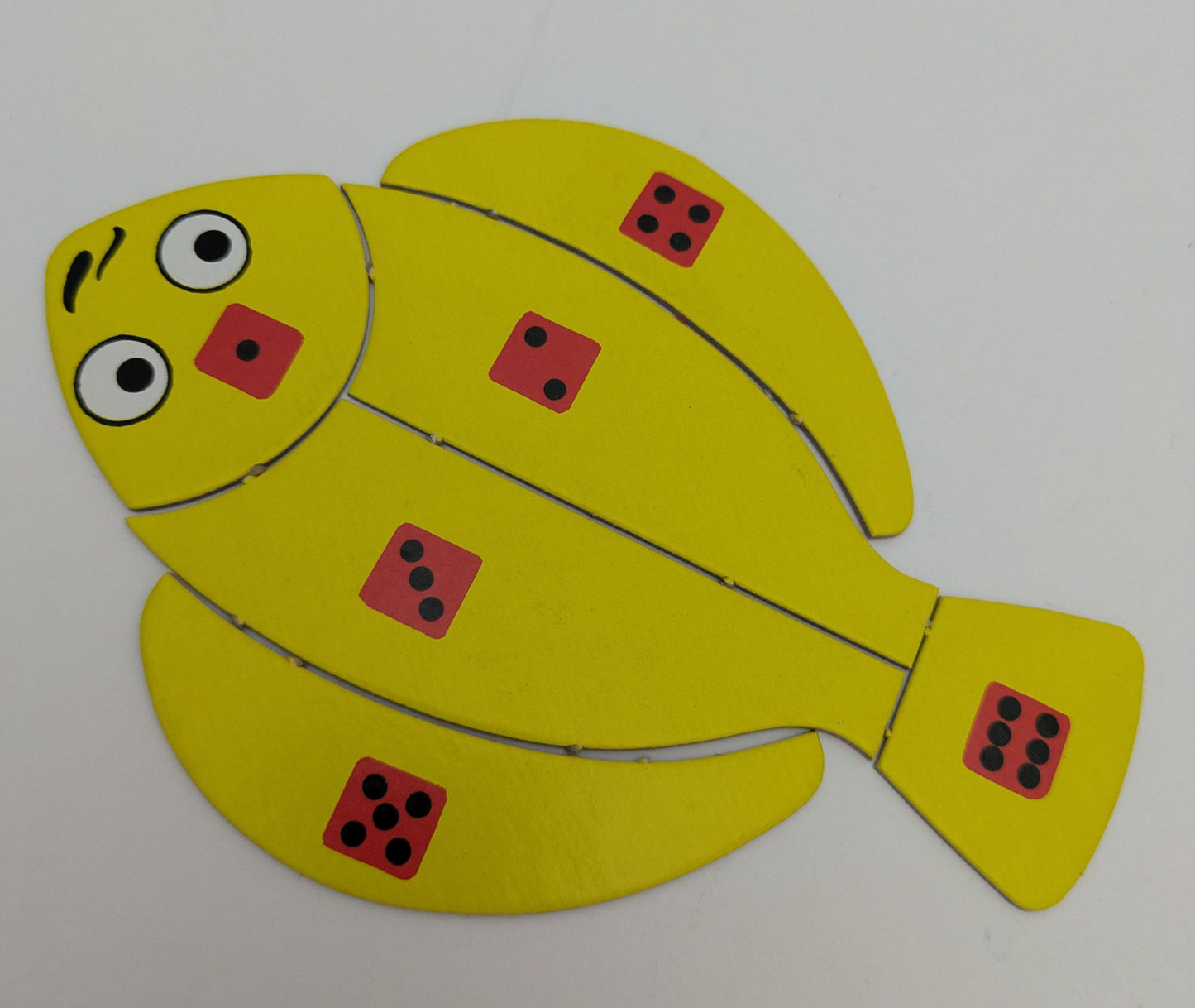 Nostalgic Dice Game Floundering – Complete Your Catch to Win