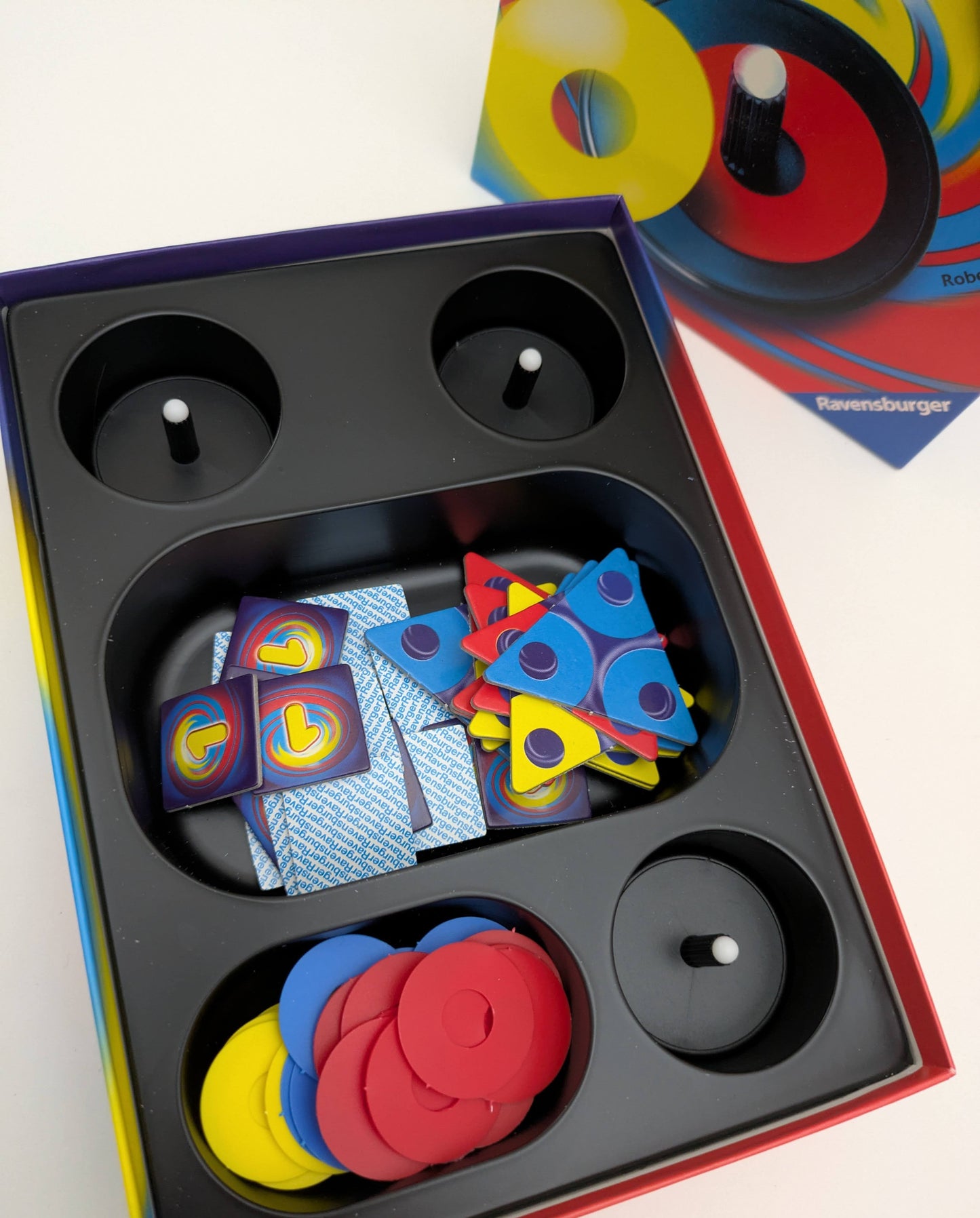 Players get ready to match colours with Tops (2002), a fun challenge for ages 7 and up.