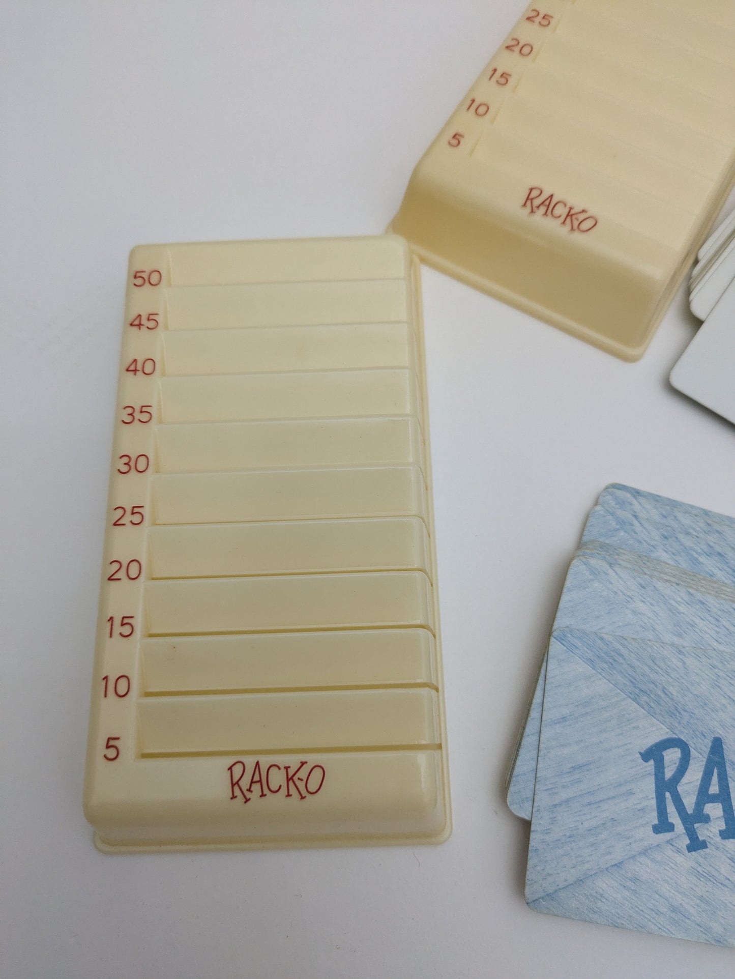 Racko (1961) – Classic Gameplay with a Retro Twist
