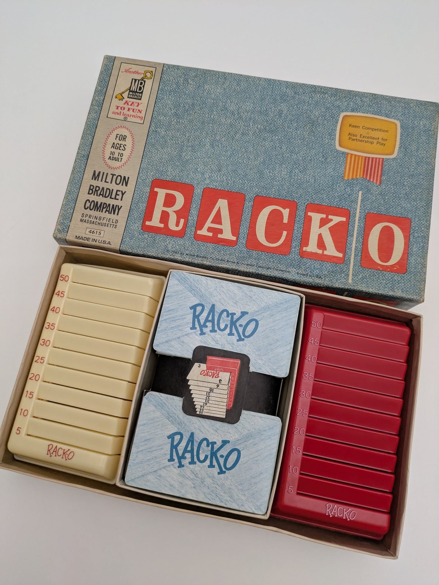 Racko (1961) – Perfect for Quick Thinking and Light Strategy