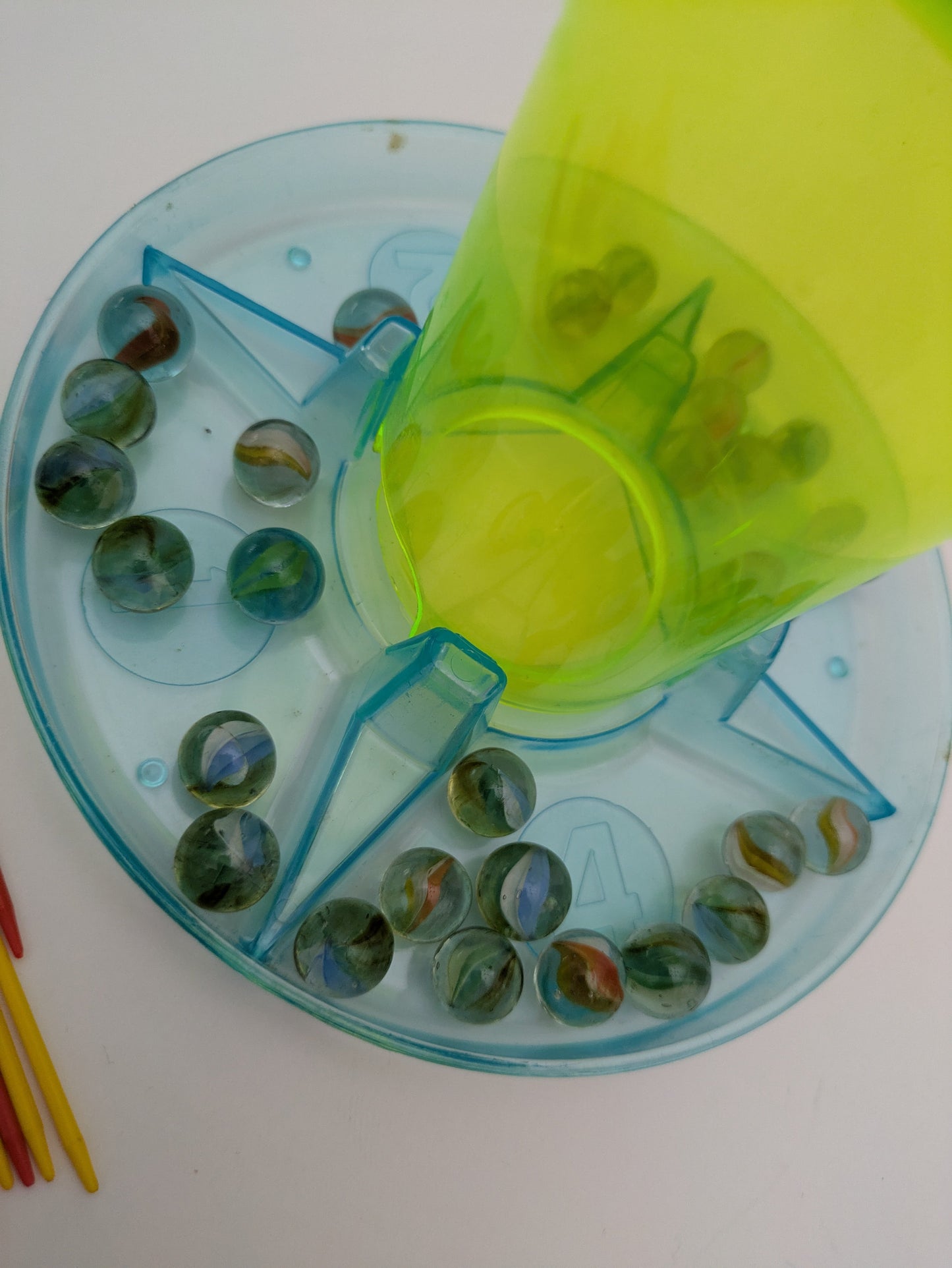 Relive the Fun of the 80s with Ker-Plunk (1986 Edition)