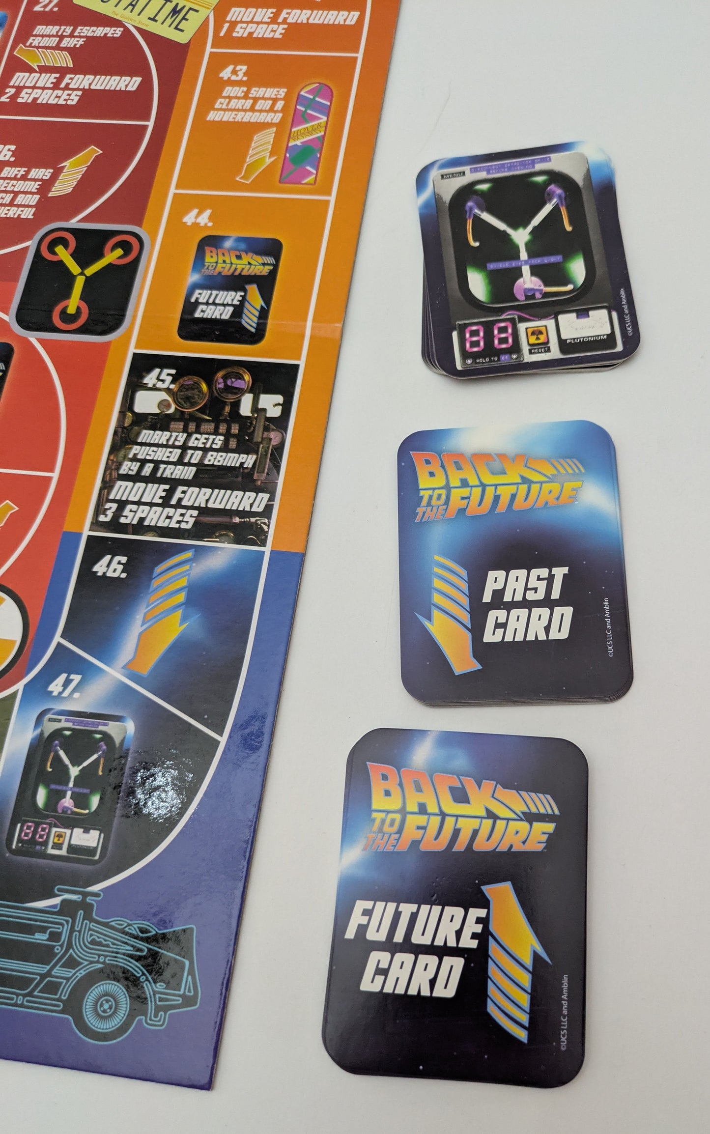 Roll the dice, race to the finish, and relive the excitement of the iconic 80s film in this fast-paced game.