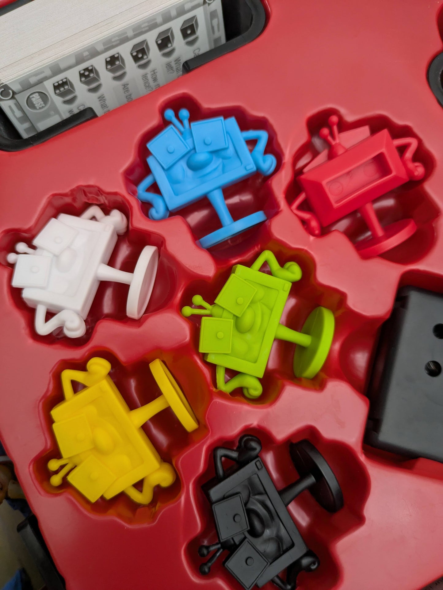 Square Eyes (2004) – Challenge Your TV Knowledge with This Family Board Game