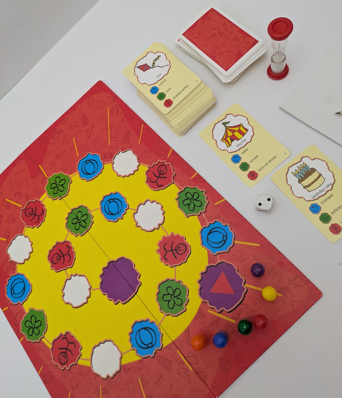 Step into creativity with Draw Out Junior (2007) – the ultimate family drawing and guessing game for young artists.