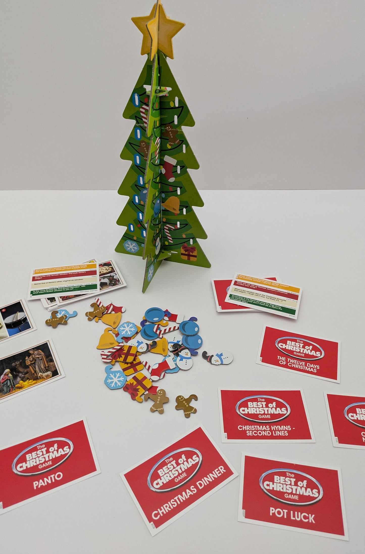 The Best of Christmas Game (2019) brings festive fun for all the family with trivia and decorations.