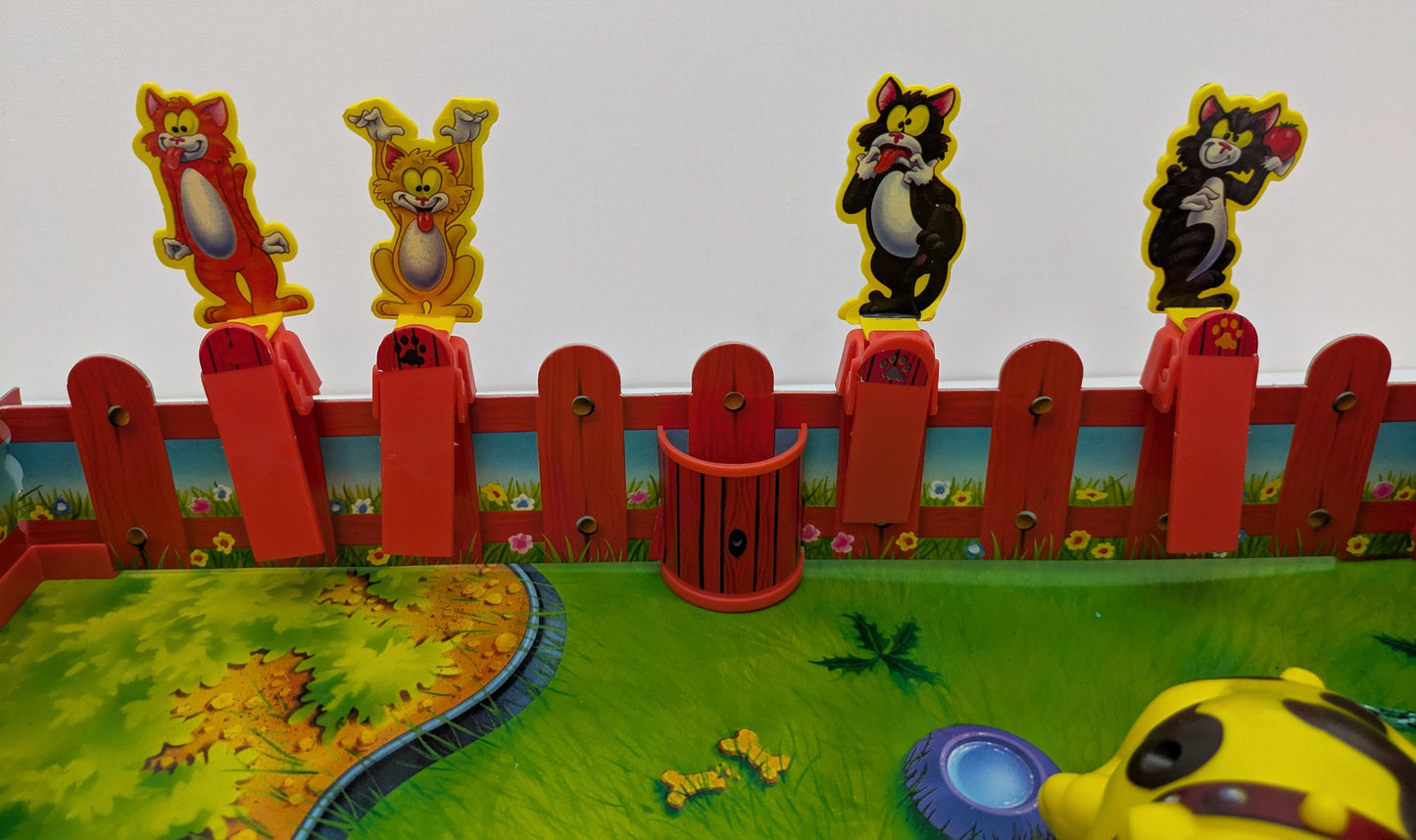 The Hilarious Cat-and-Dog Chase Returns with Fraidy Cats (1995)