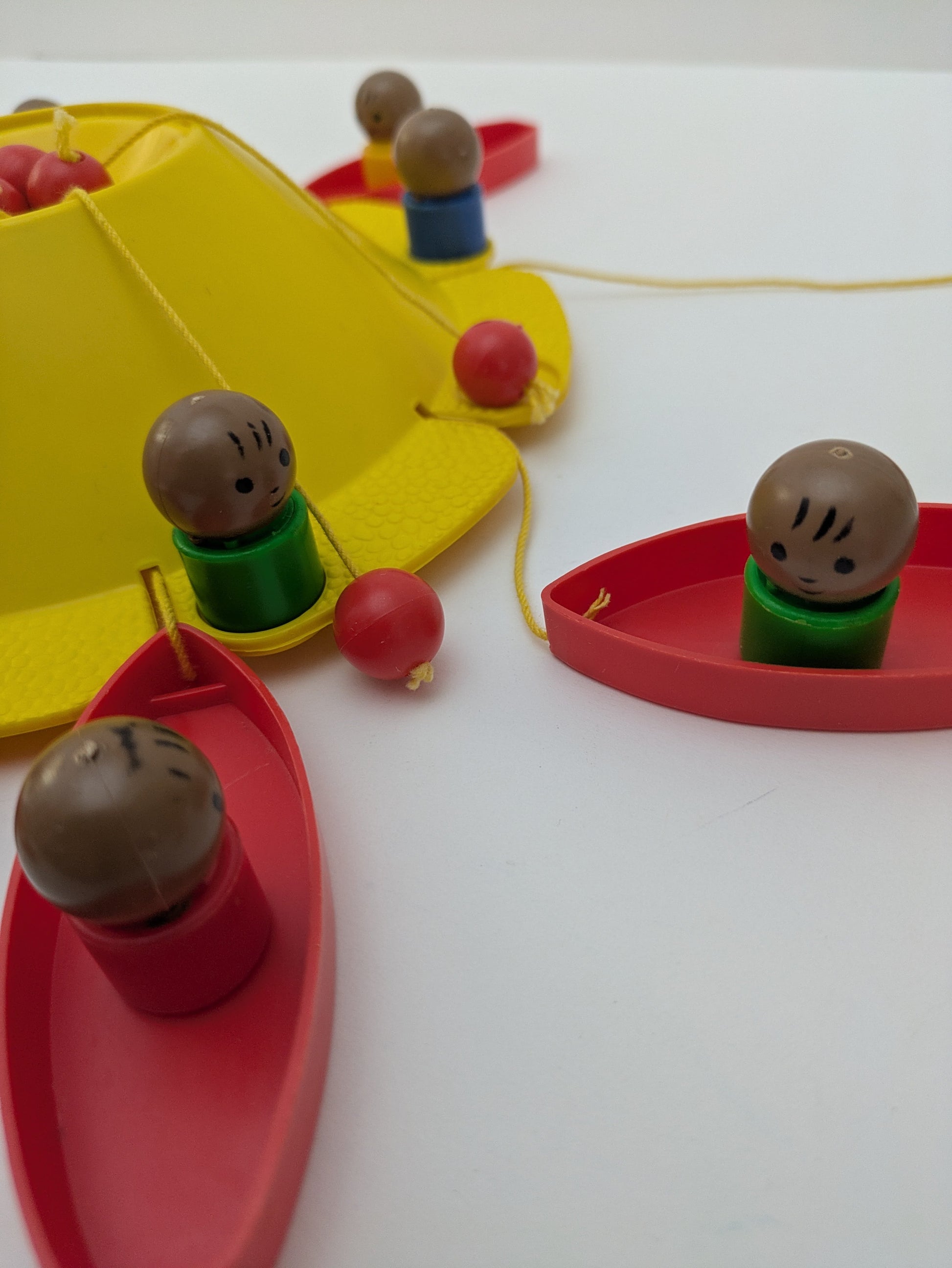 Boats, Balls and a Bouncy Island – This Classic 80s Game Keeps Everyone Guessing!