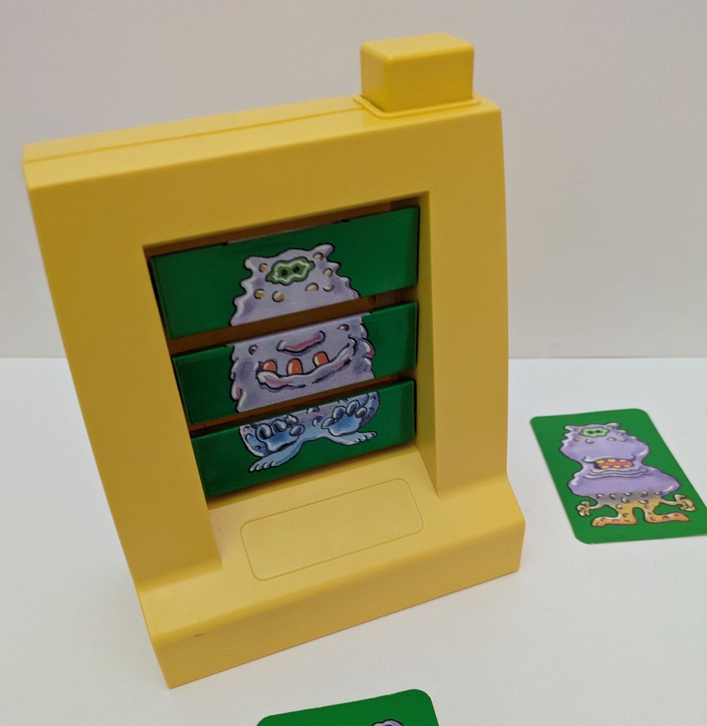 Experience the frantic fun of Monster Crunch (1987), a quick and exciting reaction game.