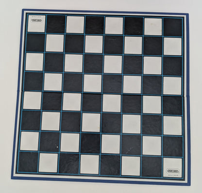 Outthink, Outplay, Outsmart – Experience the Timeless Challenge of Draughts (1990)