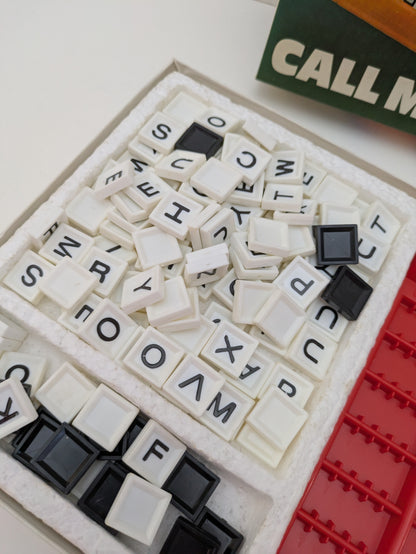 Put your word skills to the test in Call My Bluff 1974 – the ultimate two-player challenge.
