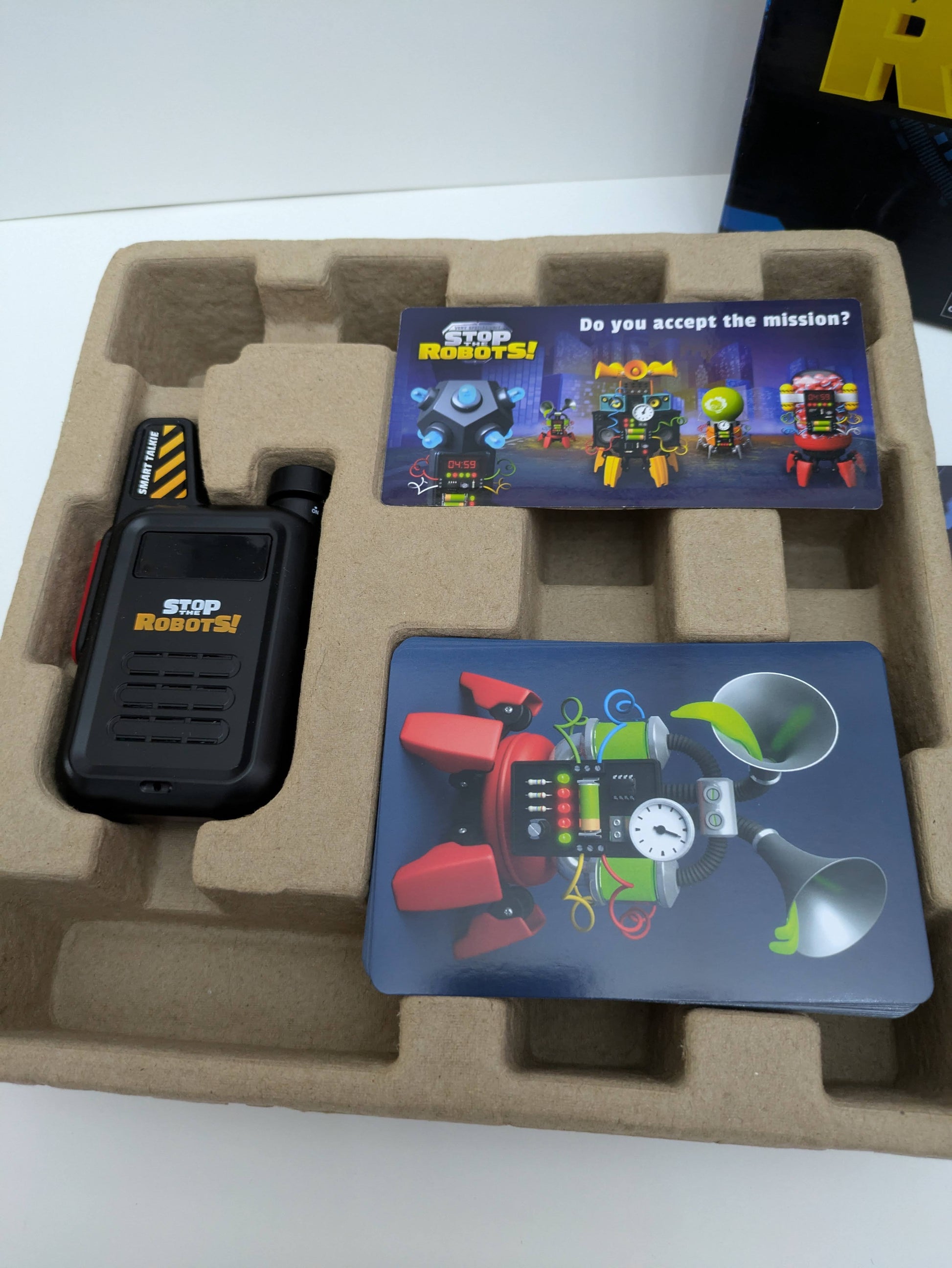 Race Against Time in Stop the Robots! (2021) – The Family Game Where Clues and Logic Save the City