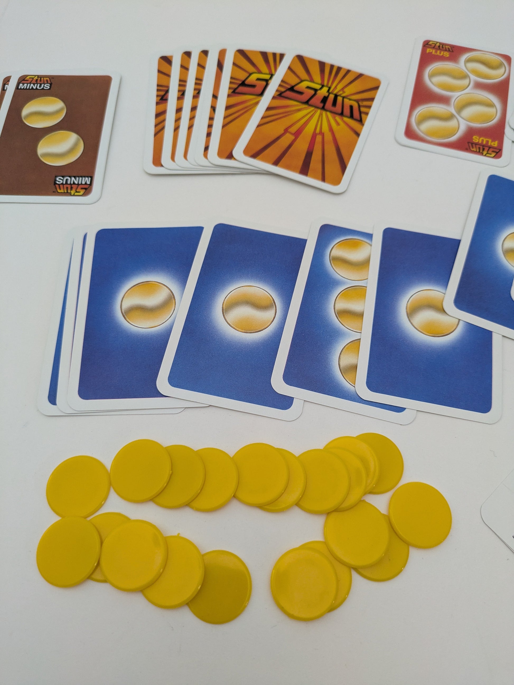 Step Back into the 80s with Stun – A Fast-Paced Card Game That Keeps You Guessing!